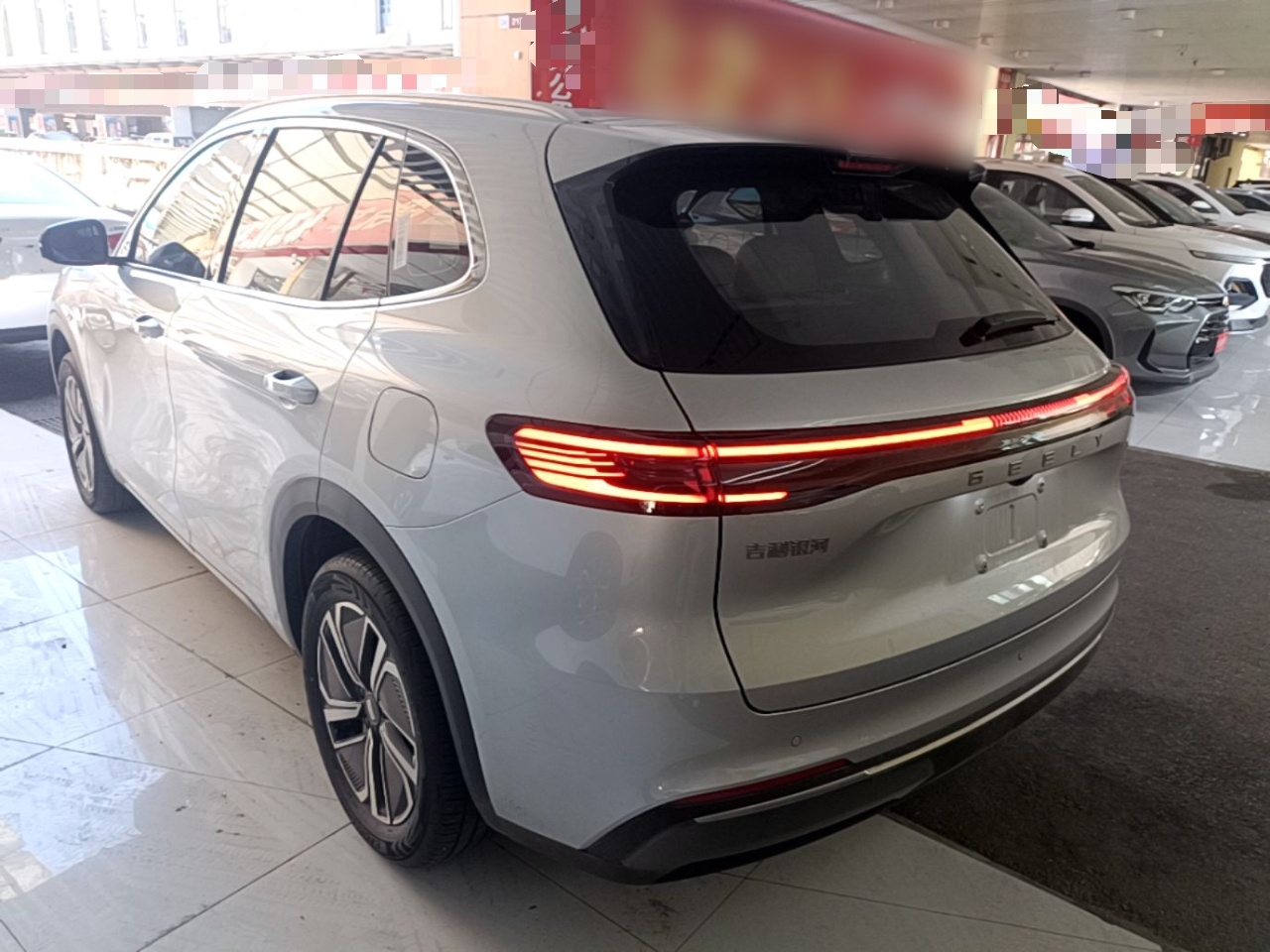 Geely Galaxy Xingjian 7 EM-i 2025 120km Exploration+ Version — снимка 4