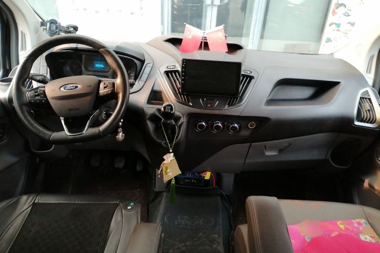 Used Ford Transit 2019 2.0T Diesel Commercial & Travel Mid-axle Mid-roof 9-Seater China VI