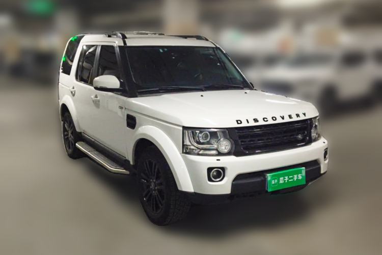 Used Land Rover Discovery 2015 3.0 SC V6 HSE Front Right 45 Deg