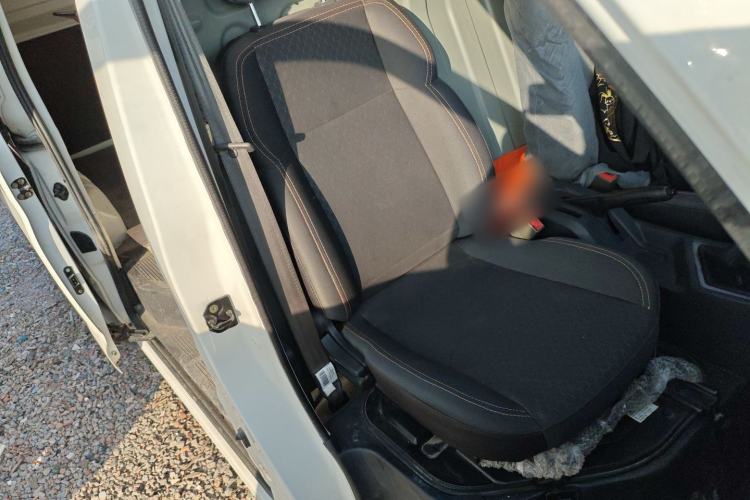 Used CHANGAN KAICHENG Ruixing M60 2023 1.5L GDI Comfort Van 2-Seater Right Front Seat