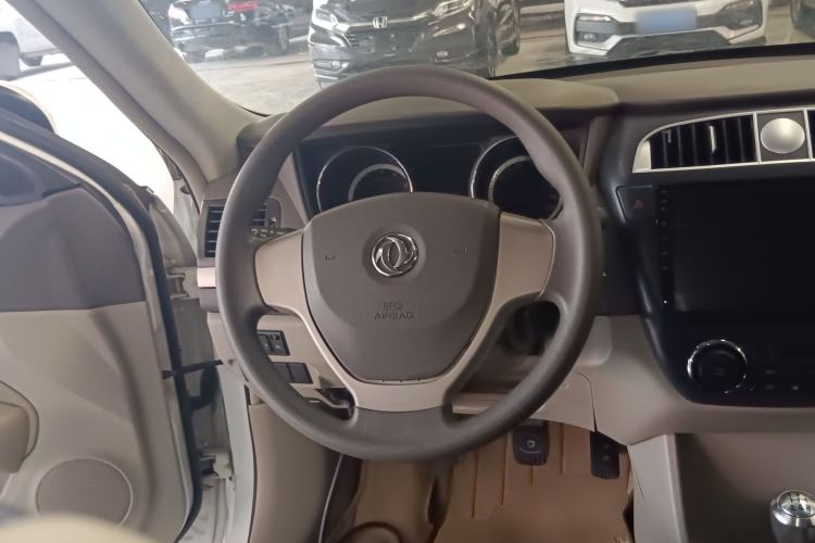 Used Dongfeng Aeolus A60 2014 1.6L Manual Luxury Model
