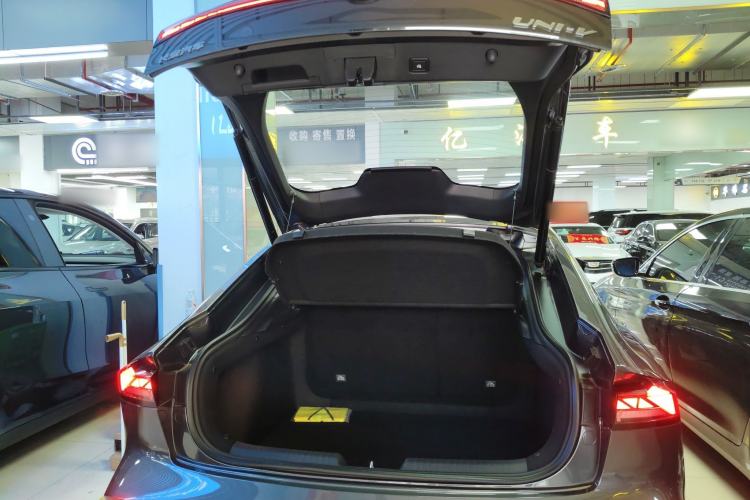 Used CHANGAN UNI-V 2024 1.5T Prestige Edition Trunk