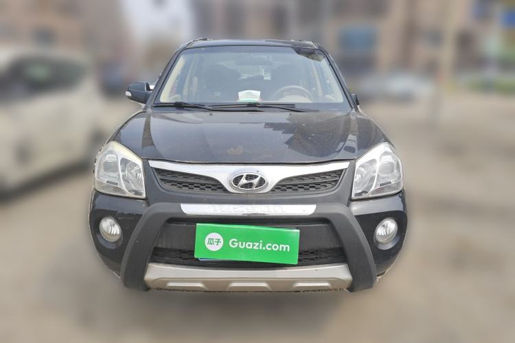 Used Hyundai Tucson 2013 2.0L Manual Two-Wheel Drive Fashion Edition Front