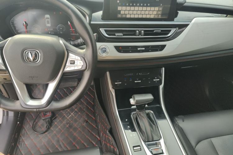 Used CHANGAN CS75 2020 280T DCT Luxury Model China VI Standard Center Console