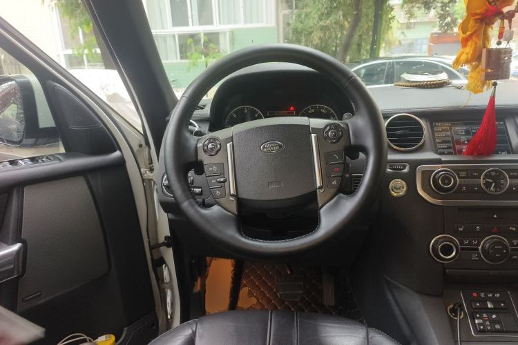 Used Land Rover Discovery 2014 3.0 SDV6 HSE Diesel Edition Steering Wheel