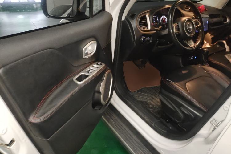 Used Jeep Renegade 2017 180T Automatic High-Energy Version