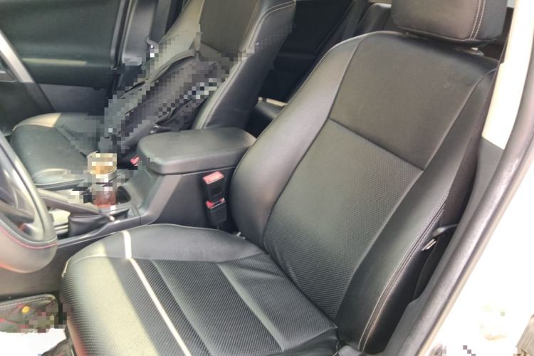 Used Toyota RAV4 2019 2.0L CVT Two-Wheel Drive Pioneer Edition China VI Standard Left Front Seat