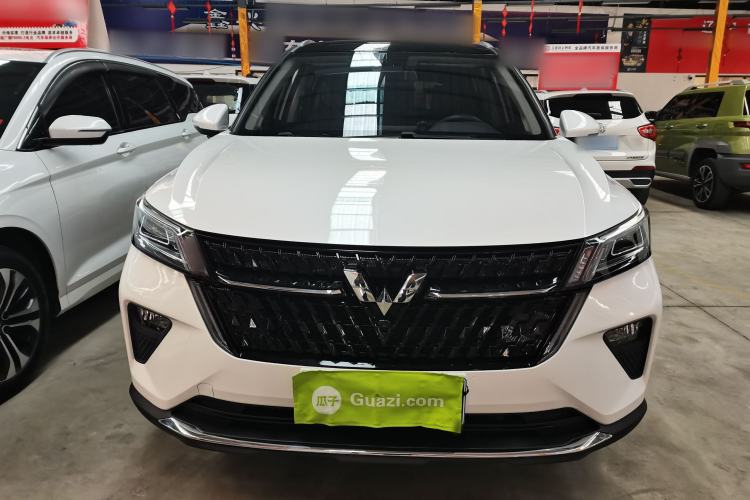 Used Wuling Asta 2022 2.0L DHT Electric-Speed Version
