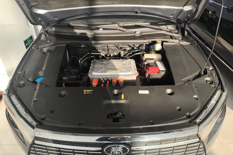 Used BYD Qin New Energy 2019 High-Range Luxury Model

