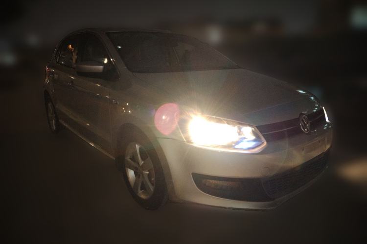 Used Volkswagen Polo 2011 1.4L Manual ZhiLe Edition Front Right 45 Deg