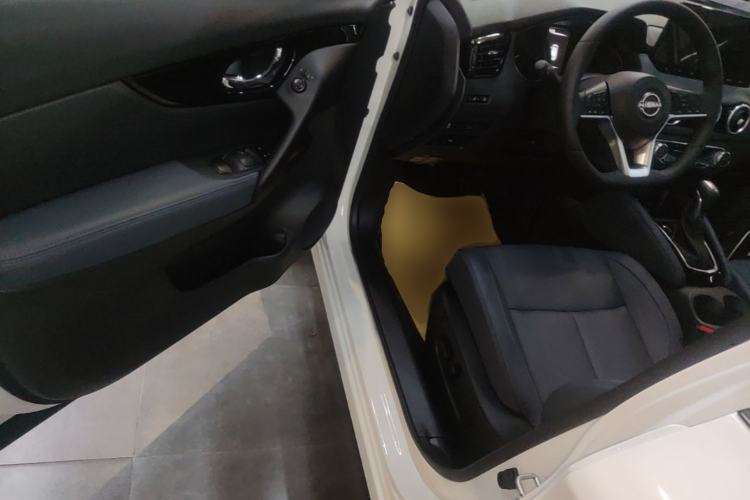 Used Nissan Qashqai 2025 Facelifted Honor 2.0L CVT XV+ Leading Edition Driver Seat