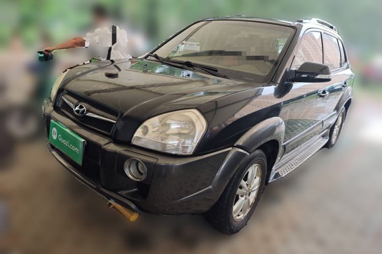 Used Hyundai Tucson 2009 2.0L Automatic Two-Wheel Drive with Sunroof