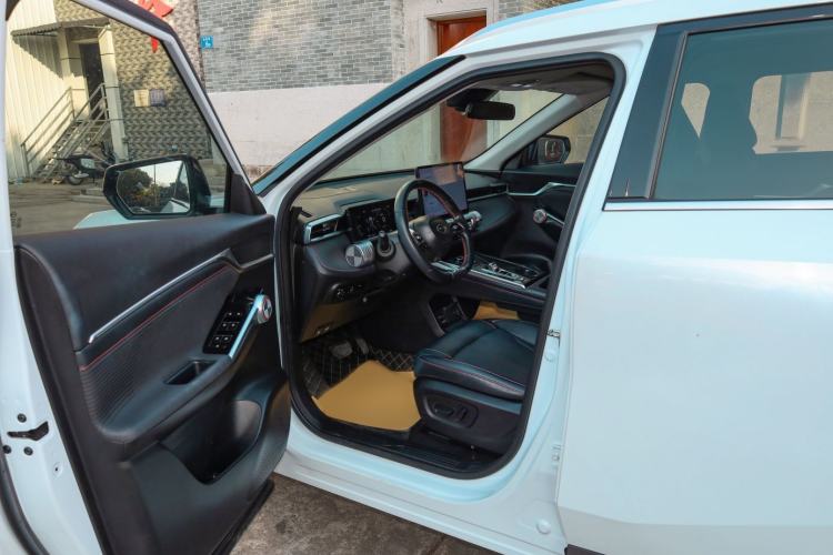 Used GAC Trumpchi EMKOO 2022 2.0 ATK TwinStar Pro Edition Interior 4