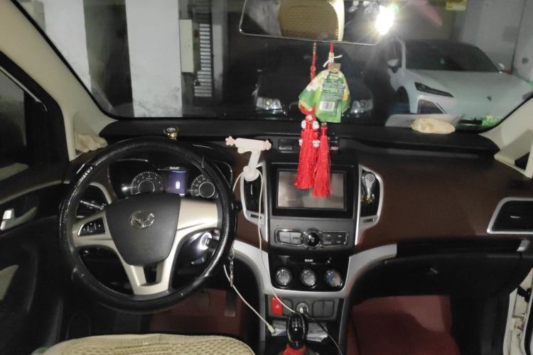 Used HYOSOW H3 2017 1.5L Manual Comfort Sunroof Version Center Console