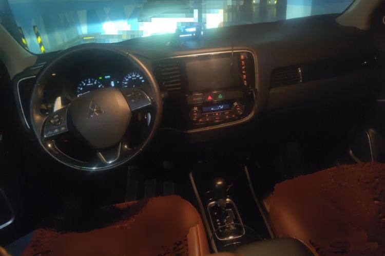 Used Mitsubishi Outlander 2018 2.4L 4x4 Elite Edition 5 Seats
