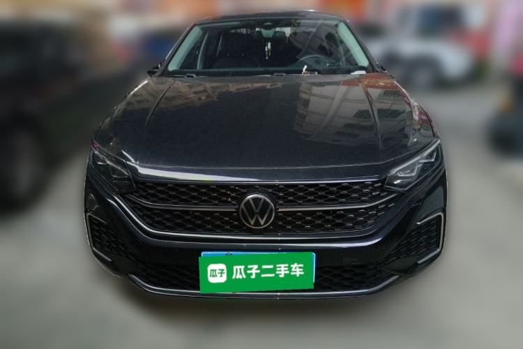 Used Volkswagen Passat 2022 330TSI Starry Luxury Edition Front