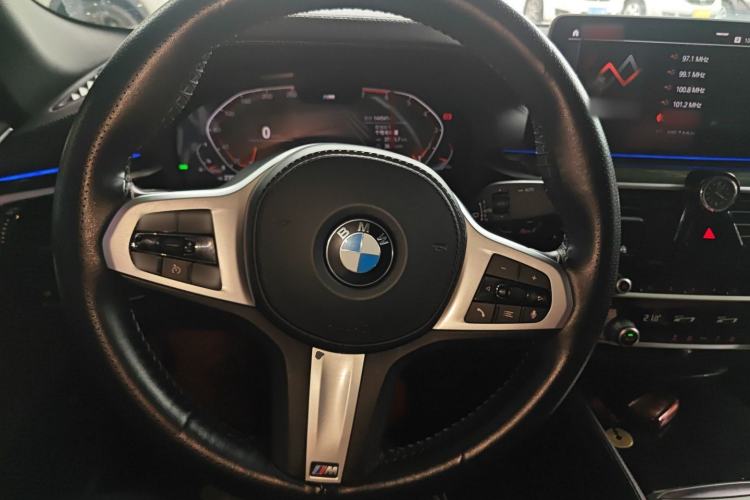 Used BMW 5 Series 2022 525Li M Sport Package Steering Wheel