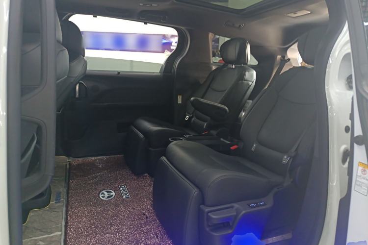 Used Toyota SIENNA 2021 2.5L Hybrid Ultimate Edition Left Rear Seat