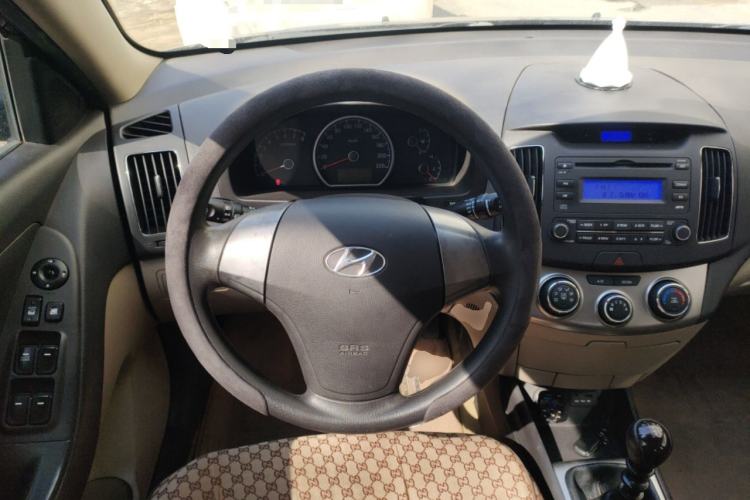 Used Hyundai Celesta 2011 1.6L Manual Luxury Model Steering Wheel