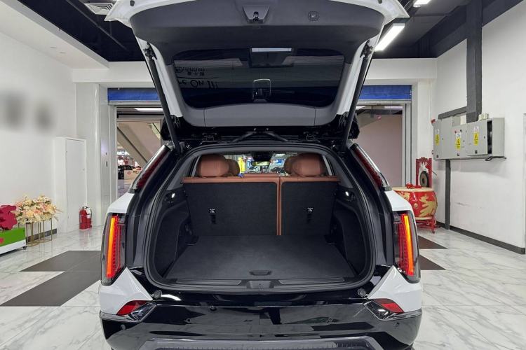 Used Cadillac OPTIQ 2024 Four-Wheel Drive Long-Range Version
