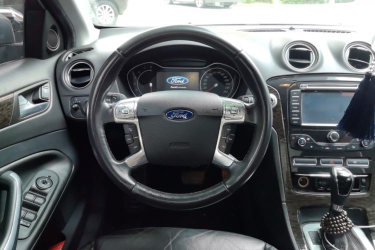 Used Ford Mondeo 2011 2.3L Luxury Model
