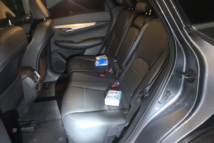 Used Infiniti QX50 2018 2.0T Two-Wheel Drive Fashion Edition Left Rear Seat