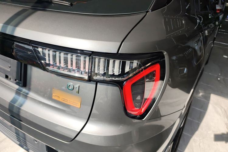 Used Lynk & Co 01 2021 2.0TD Two-Wheel-Drive Pro Trim Exterior 6