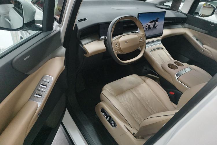 Used XPeng X9 2025 740 Ultra-Long Range Max Driver Seat