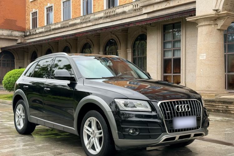 Used Audi Q5 2017 Plus 40 TFSI Technology Model Exterior 2