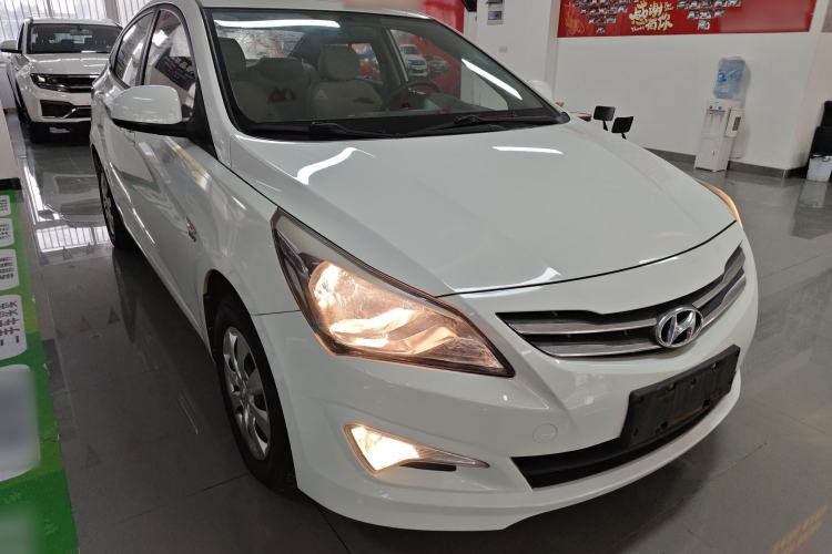 Used Hyundai Verna (older generation) 2014 1.4L Manual Smart GLS Trim