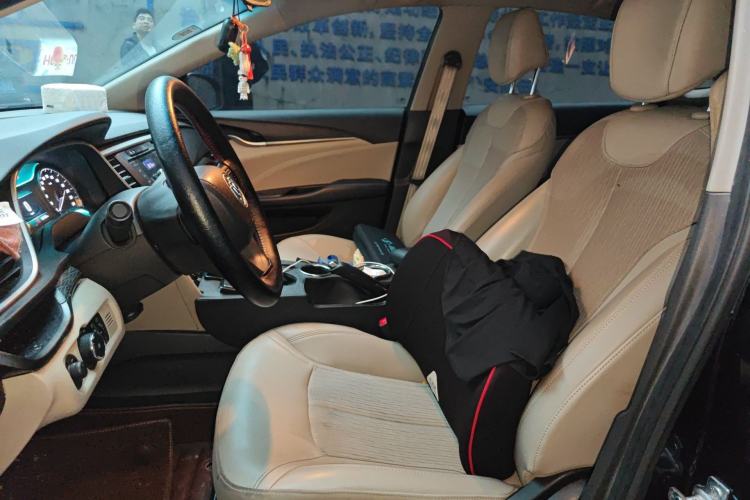 Used Buick GT 2015 15N Automatic Elite Version Left Front Seat