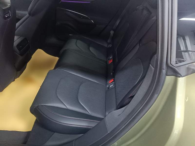 Used Xiaomi Auto SU7 2024 Rear-Drive Long-Range Intelligent Driving Version — 16
