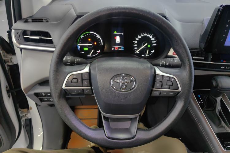 Used Toyota SIENNA 2023 2.5L Hybrid Comfort Edition Steering Wheel