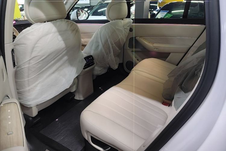 Used Hima AITO M8 2025 Extended-Range Max Version 37 kWh 5-Seater