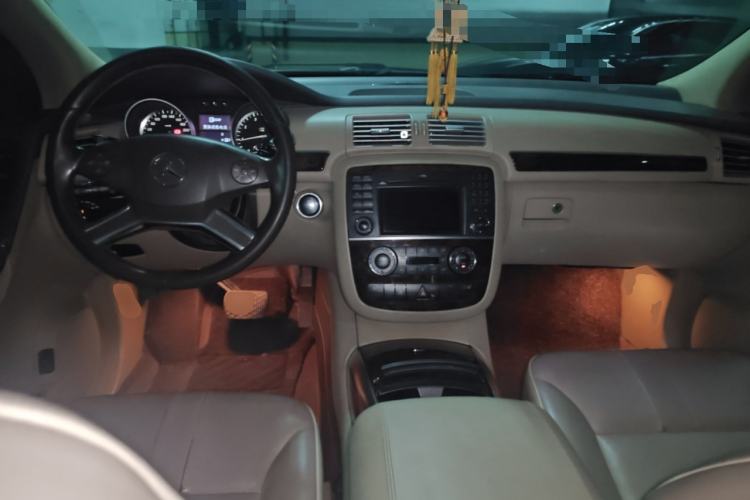 Used Mercedes-Benz R-Class 2010 R 350 L 4MATIC