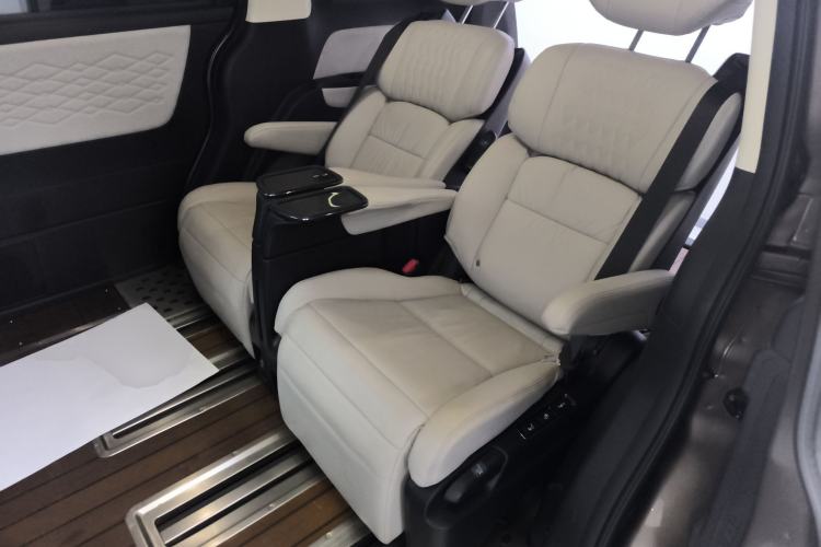 Used Honda Elysion 2022 2.0L eHEV Luxury Edition
