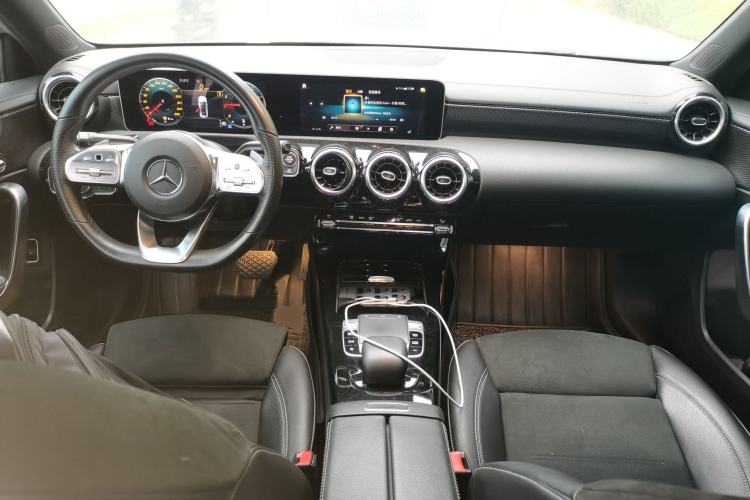 Used Mercedes-Benz A-Class 2019 A 200 L Sport Sedan Center Console