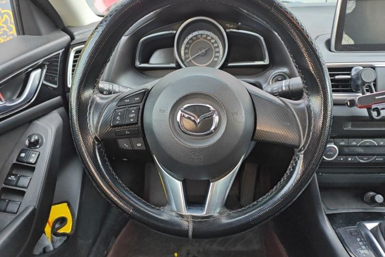 Used Mazda 3 Axela 2016 Sedan 1.5L Automatic Luxury Model
