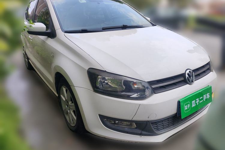 Used Volkswagen Polo 2011 1.6L Automatic ZhiKu Edition Front Right 45 Deg