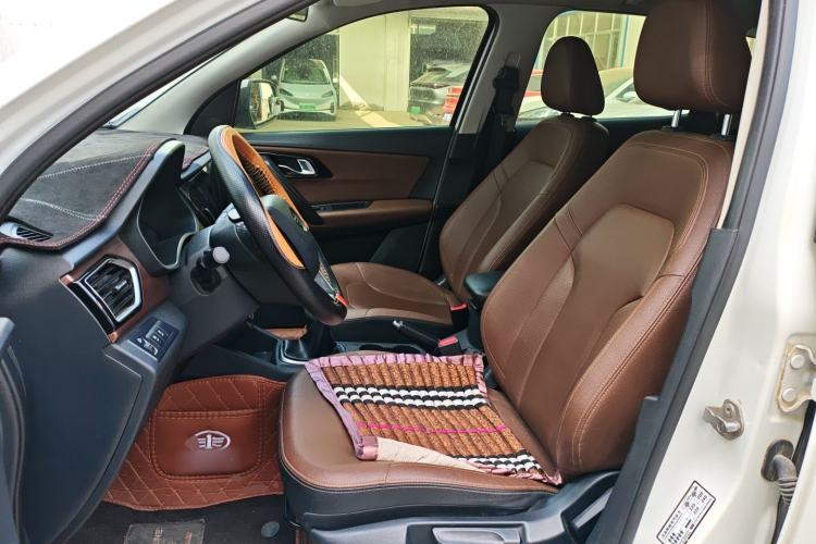 Used FAW Senya R7 2016 1.6L Manual Luxury Model