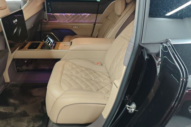 Used Nio ET9 2025 100kWh Signature Edition
