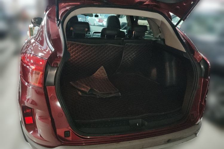 Used Bestune X80 2015 2.0L Automatic Comfort Anniversary Edition Trunk