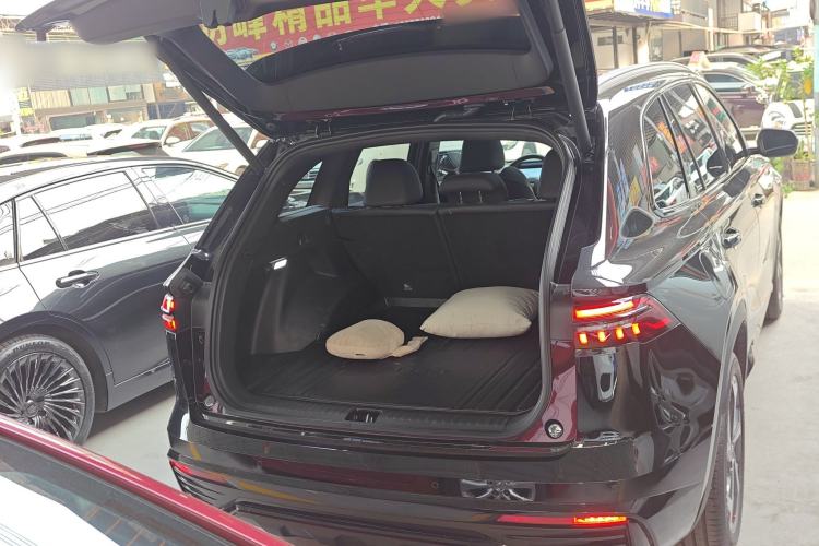 Used Geely Auto Monjaro L 2024 2.0TD DCT EVO Two-Wheel Drive Long-Range Version Trunk