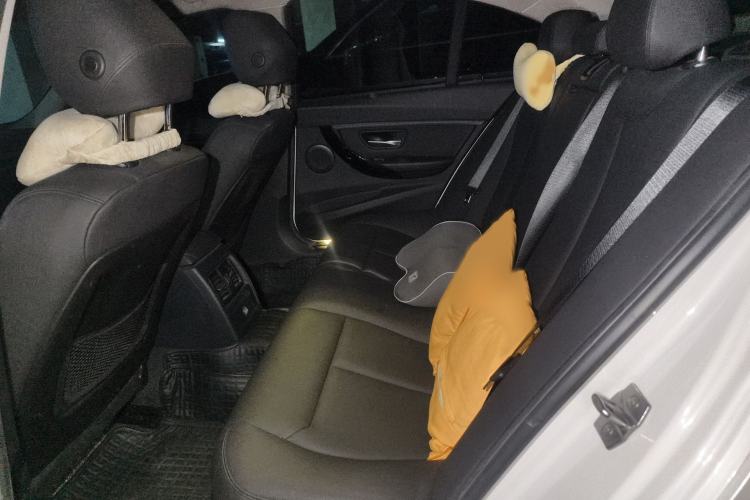 Used BMW 3 Series 2017 318i Fashion Model Interior 4