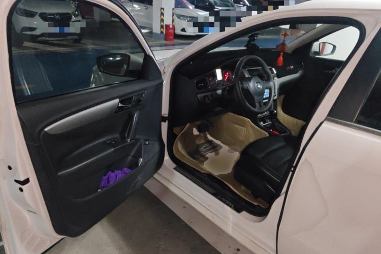 Used Volkswagen Lavida 2013 Revised Version 1.4 TSI DSG Comfort Edition Driver Seat