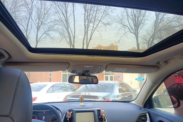 Used Jeep Cherokee 2017 2.0L Superior Edition