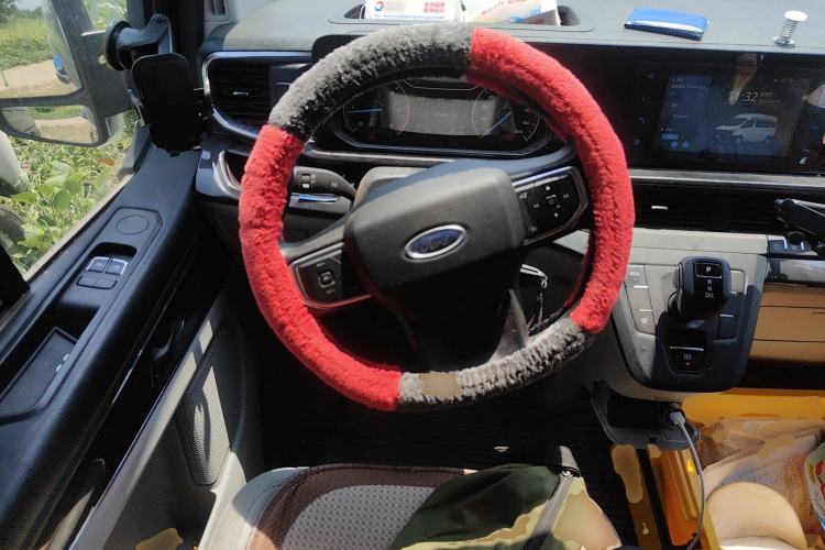 Used Ford Transit 2023 2.0T Diesel Automatic Commercial & Travel Model Mid-axle Medium Roof 7/8/9-Seater
