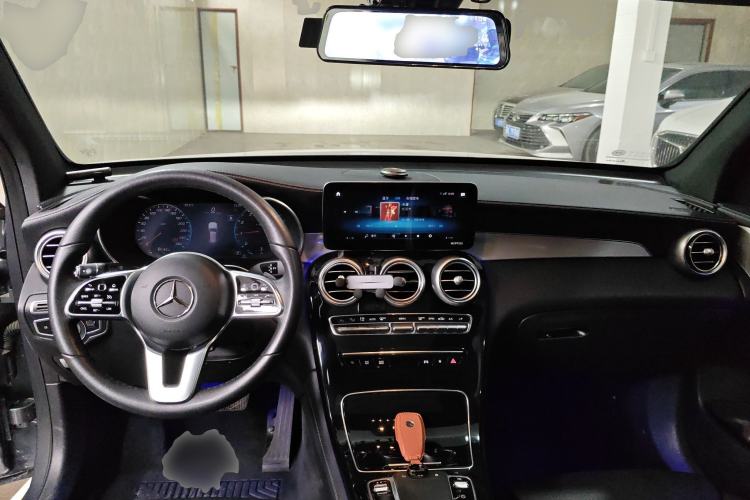 Used Mercedes-Benz GLC 2021 GLC 260 L 4MATIC Dynamic Edition Center Console