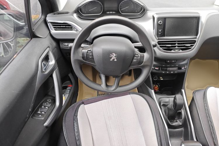 Used Peugeot 2008 2014 1.6L Manual Fashion Edition Steering Wheel