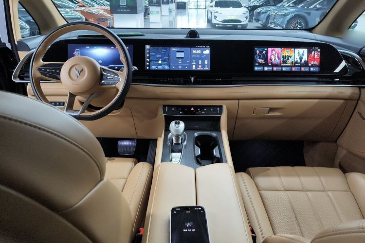 Used VOYAH Dream 2024 PHEV Extended-Range Premium Edition
